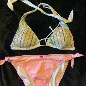 Victoria’s Secret bikini